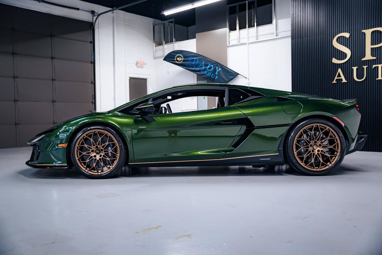 Used 2026 Lamborghini Temerario AWD/4WD image 2