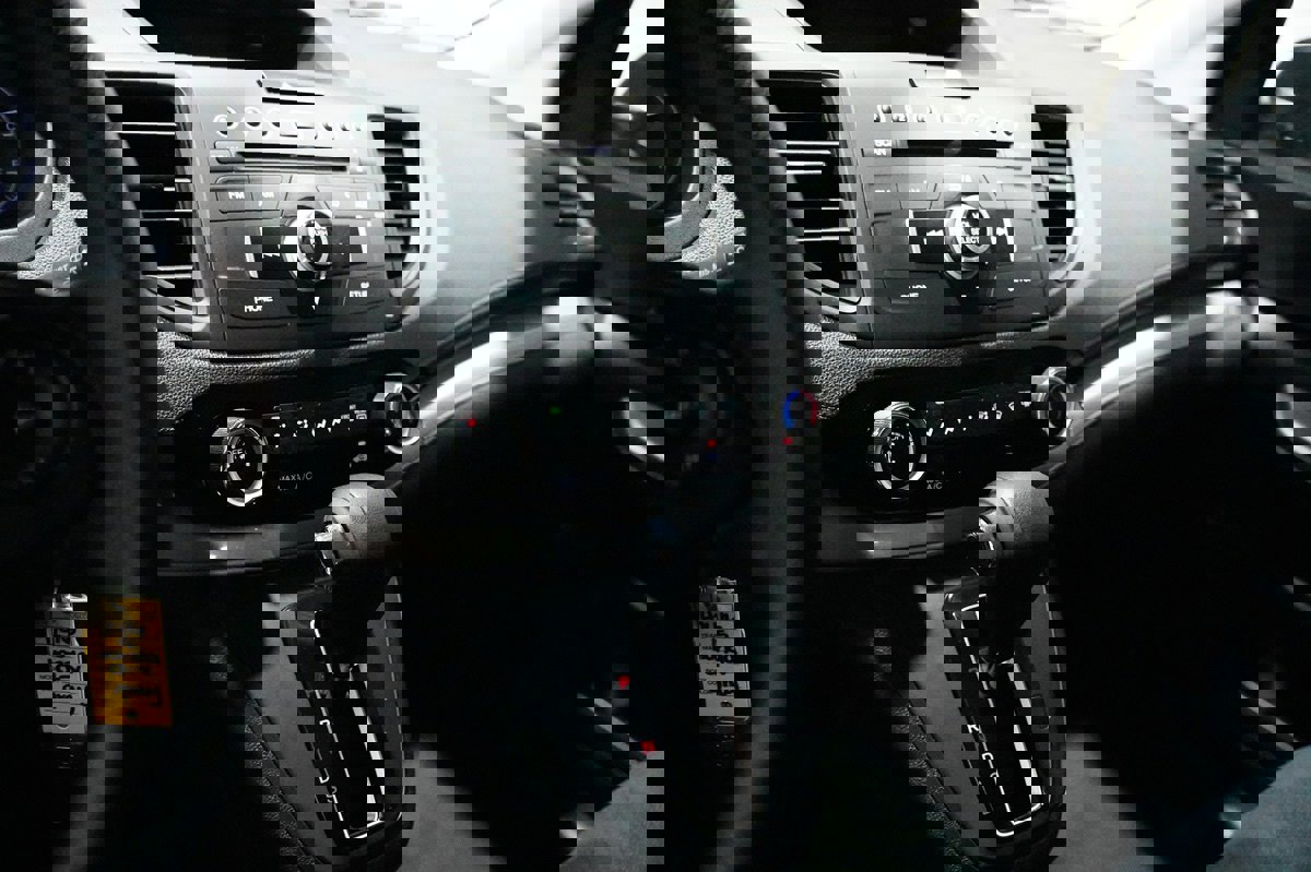 Used 2015 Honda CR-V LX image 13