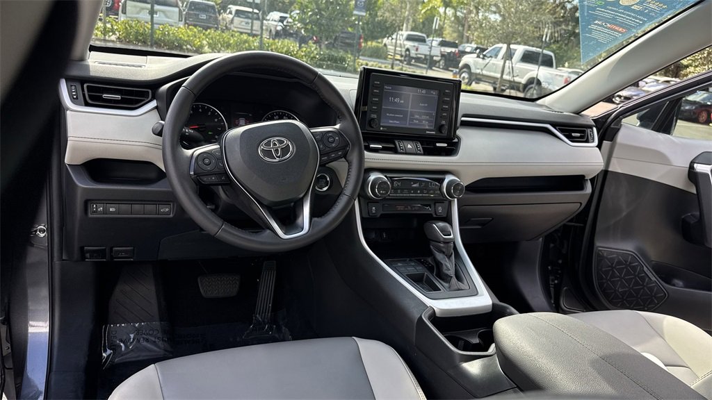 Used 2021 Toyota RAV4 XLE Premium image 36