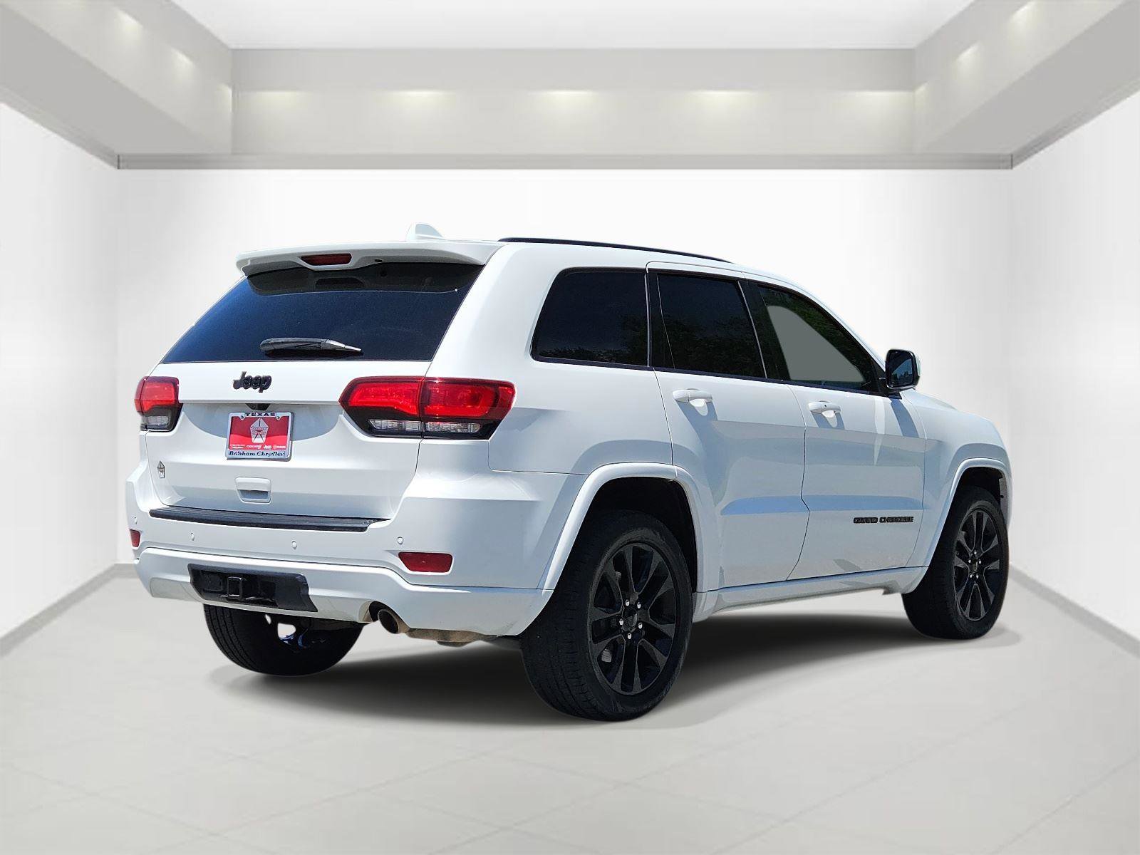 Used 2019 Jeep Grand Cherokee Altitude RWD image 4