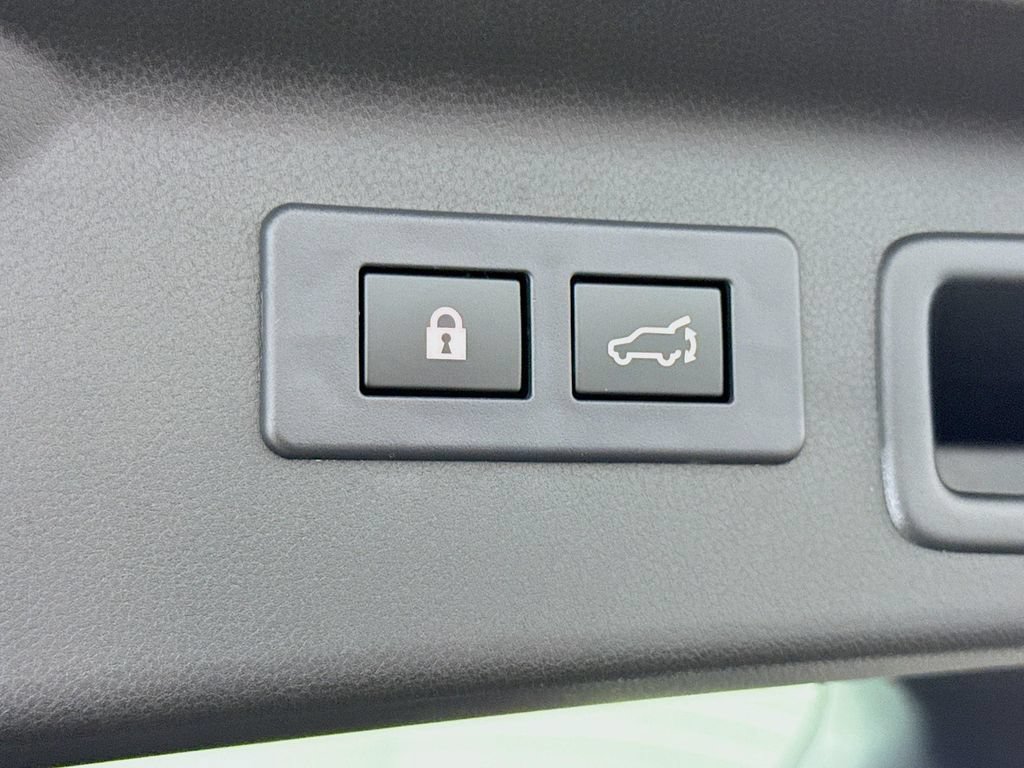 Certified 2025 Subaru Forester Premium AWD/4WD image 30