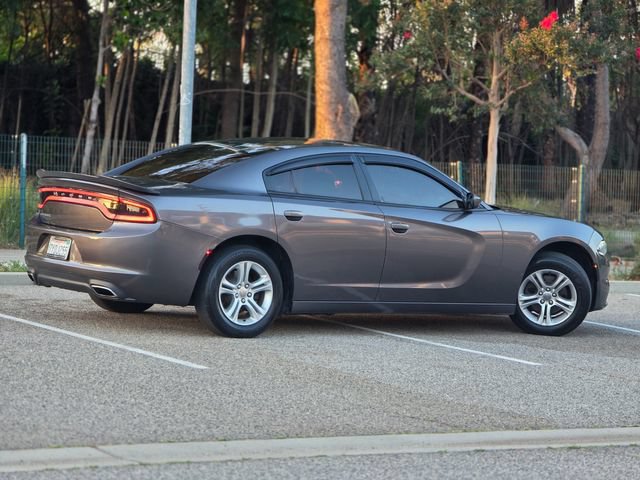 Used 2017 Dodge Charger SE RWD image 8