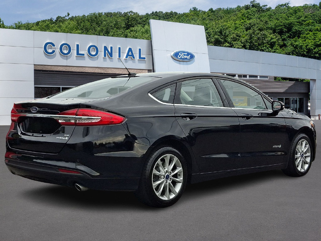 Used 2017 Ford Fusion SE FWD image 6