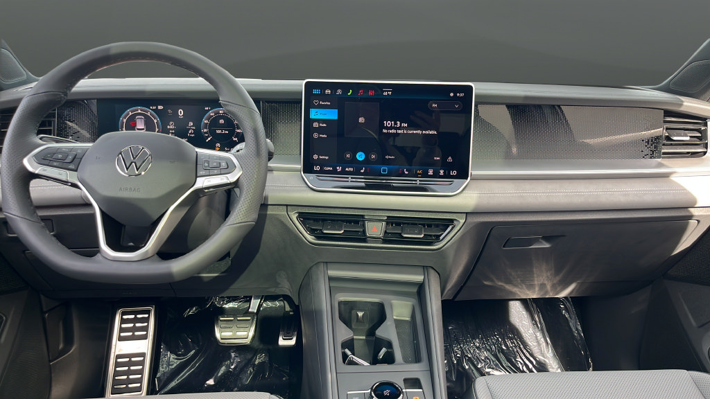 New 2026 Volkswagen Tiguan SE R-Line AWD/4WD image 11