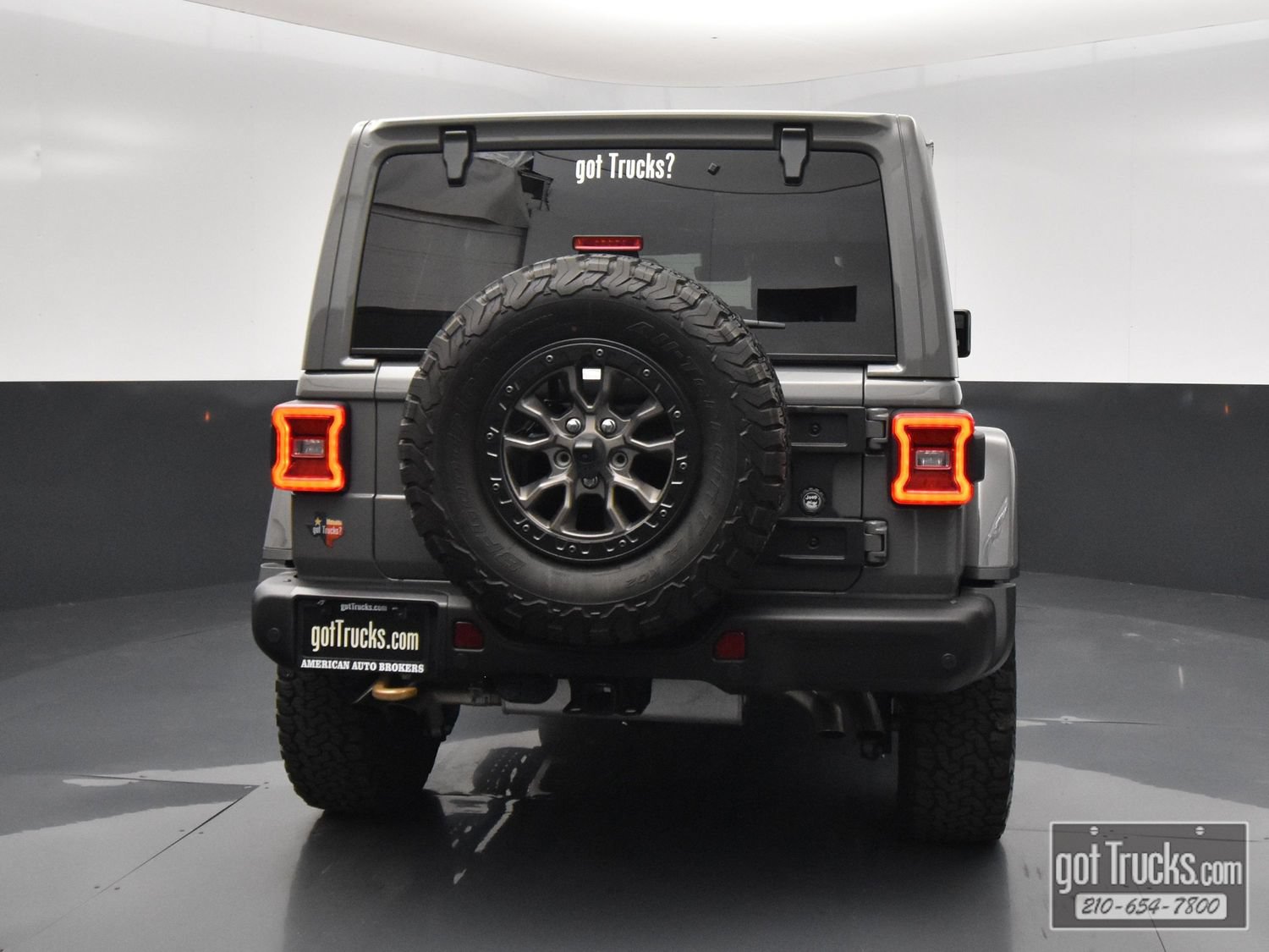 Used 2023 Jeep Wrangler Unlimited Rubicon 392 w/ Trailer Tow Package AWD/4WD image 6
