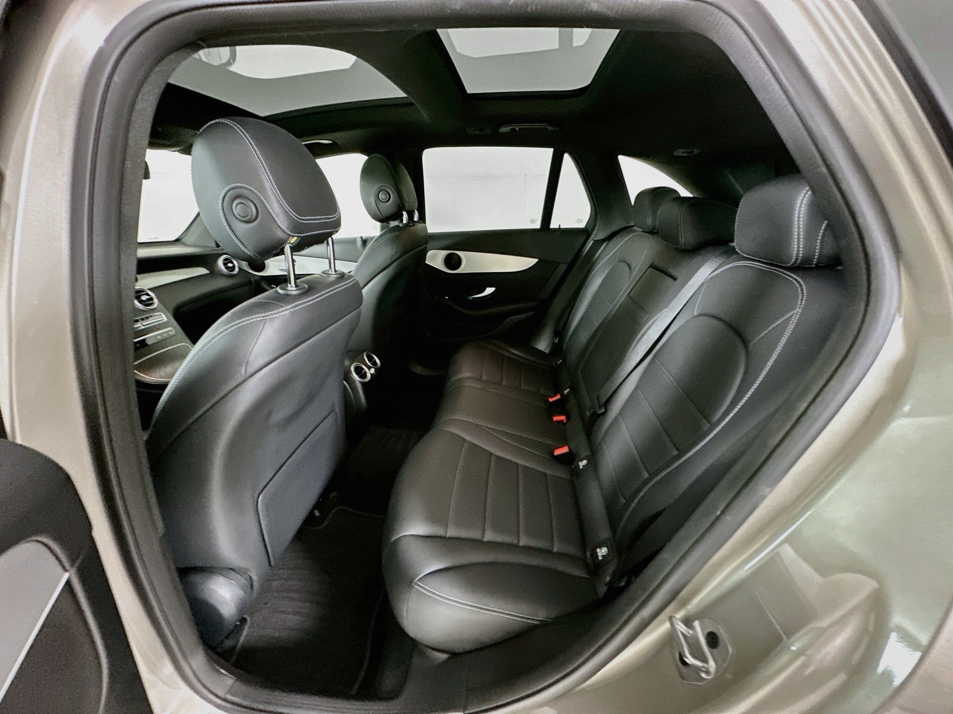 Certified 2022 Mercedes-Benz GLC 300 image 26