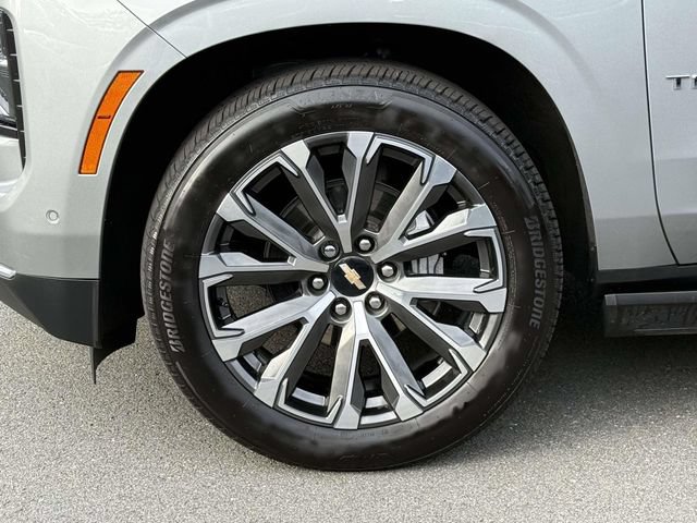 Certified 2025 Chevrolet Tahoe High Country AWD/4WD image 8