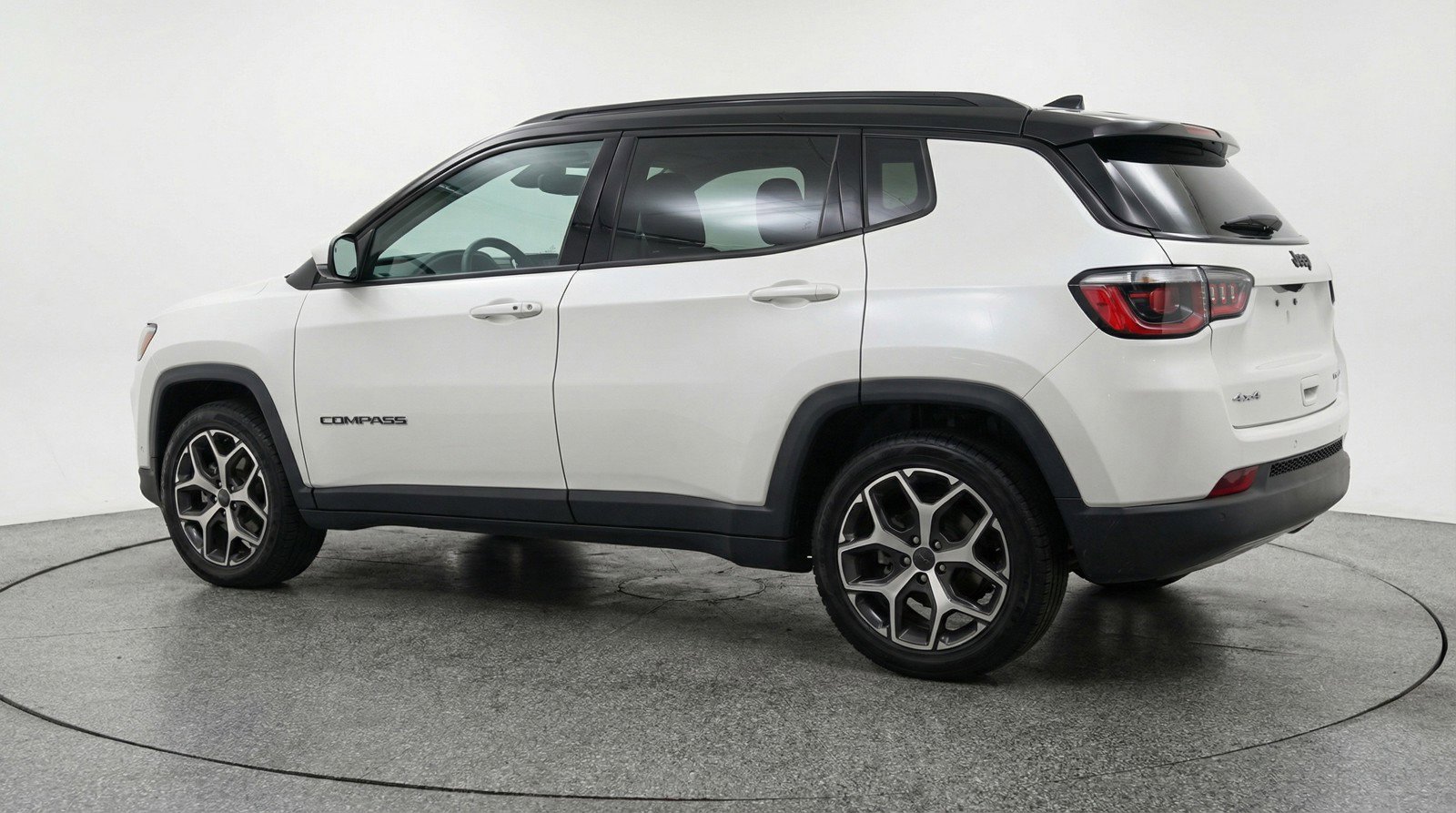 Used 2025 Jeep Compass Limited image 6