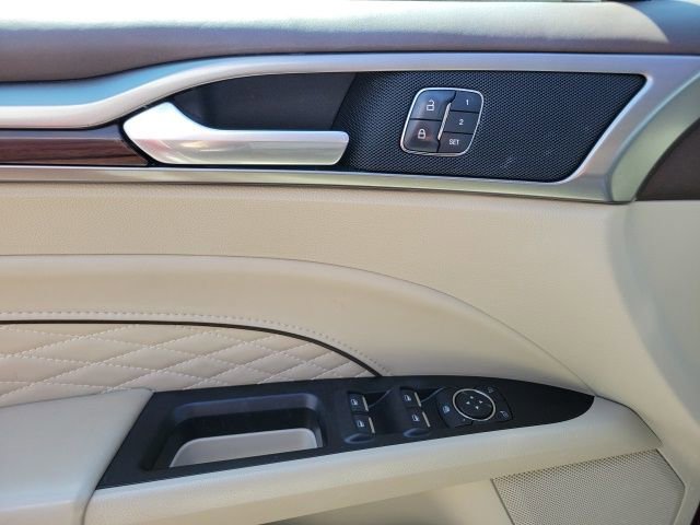 Used 2017 Ford Fusion Platinum FWD image 40