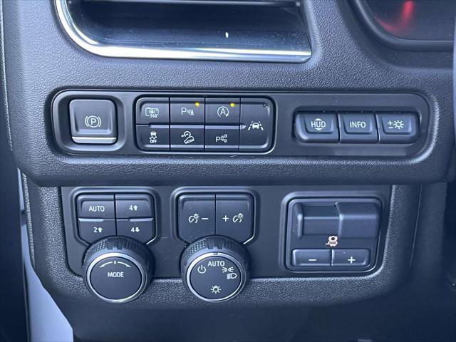 Used 2023 Chevrolet Suburban Premier w/ Advanced Technology Package image 18