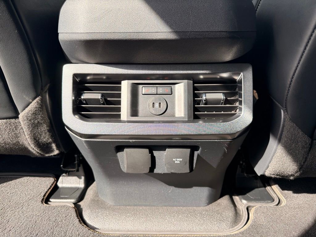 Used 2023 Ford F250 Platinum AWD/4WD image 26