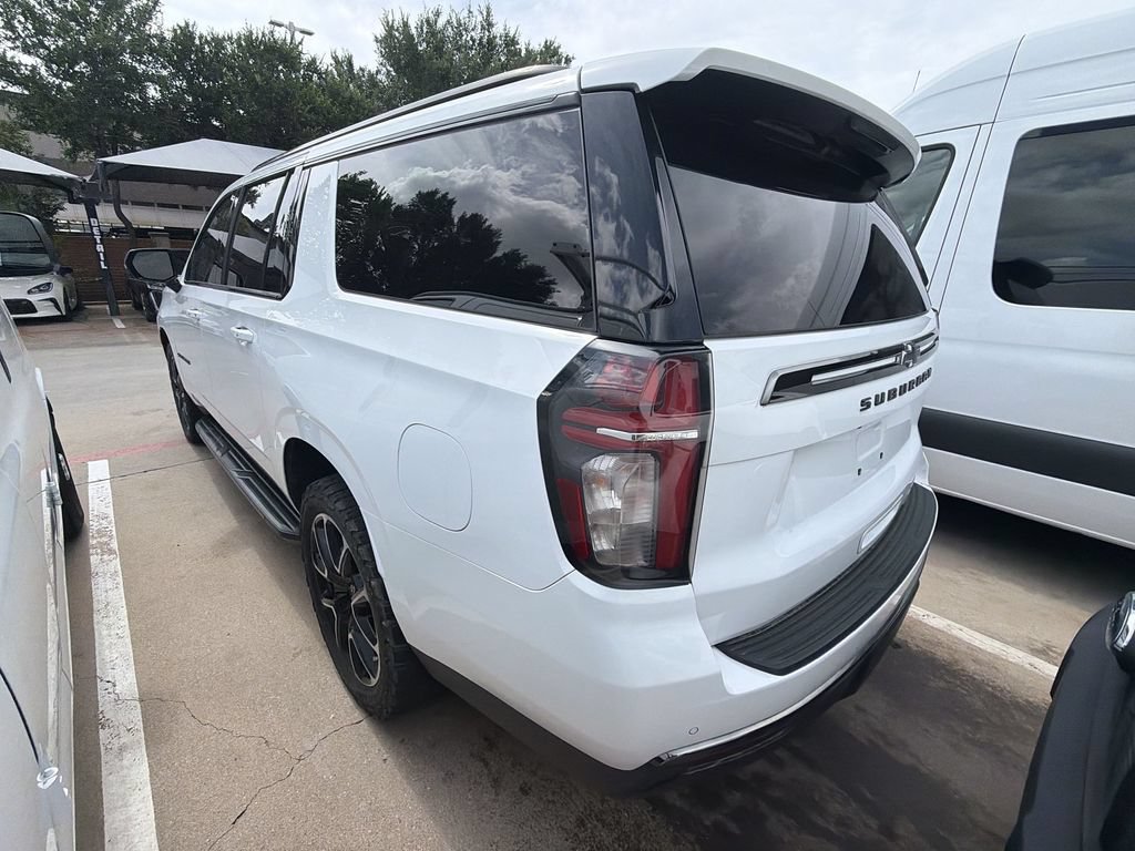 Used 2022 Chevrolet Suburban RST w/ Luxury Package RWD image 4