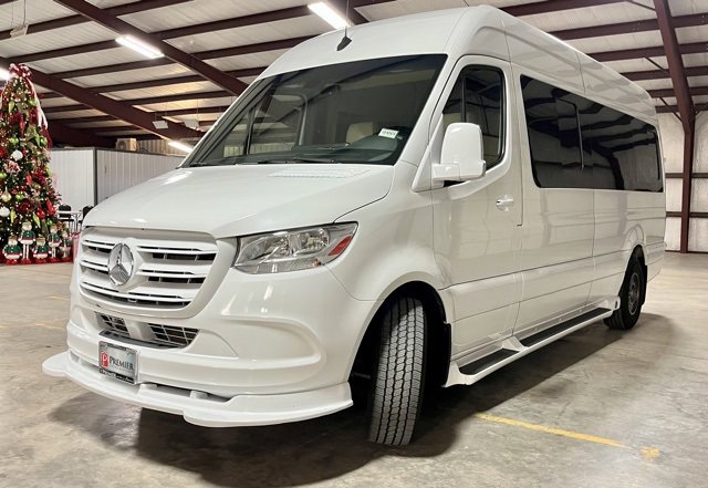 Used 2023 Mercedes-Benz Sprinter 2500 image 7