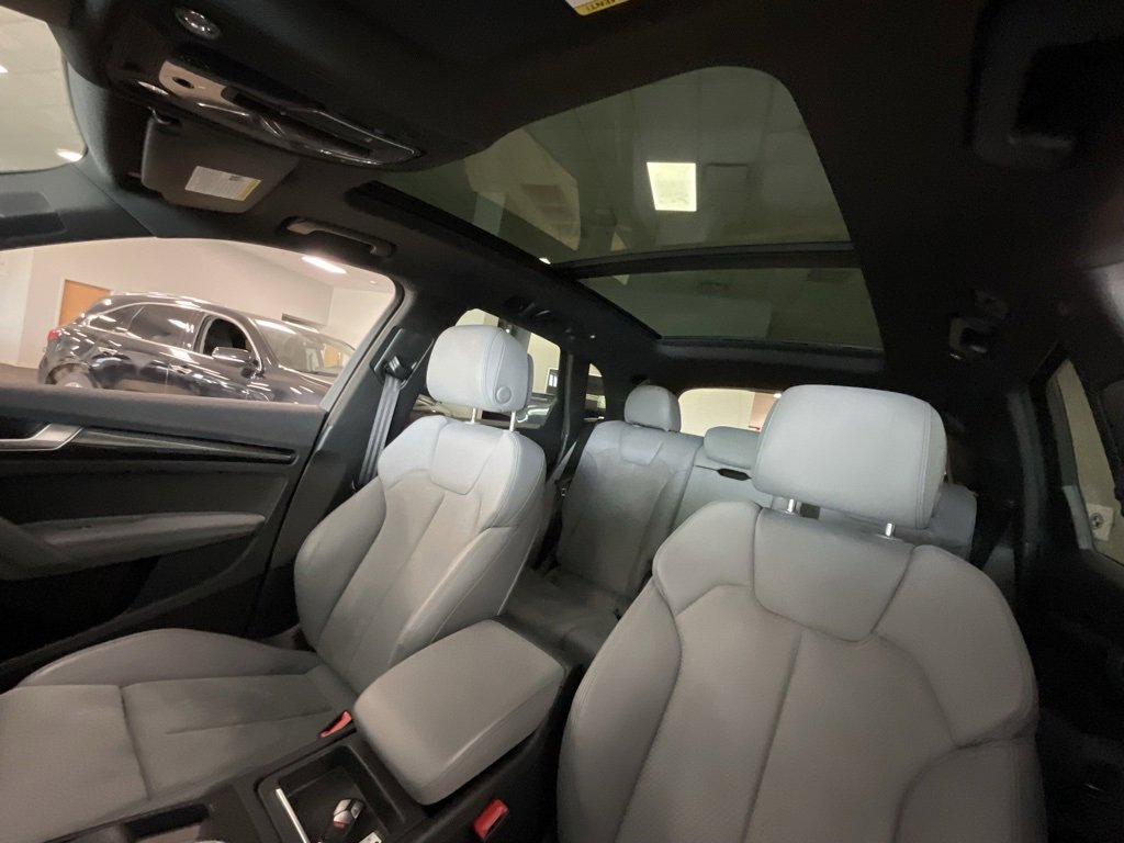 Used 2022 Audi SQ5 Premium Plus w/ Premium Plus Package image 18
