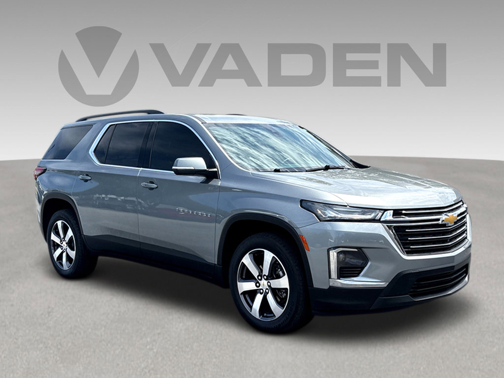 Used 2023 Chevrolet Traverse LT w/ LT Premium Package FWD image 1