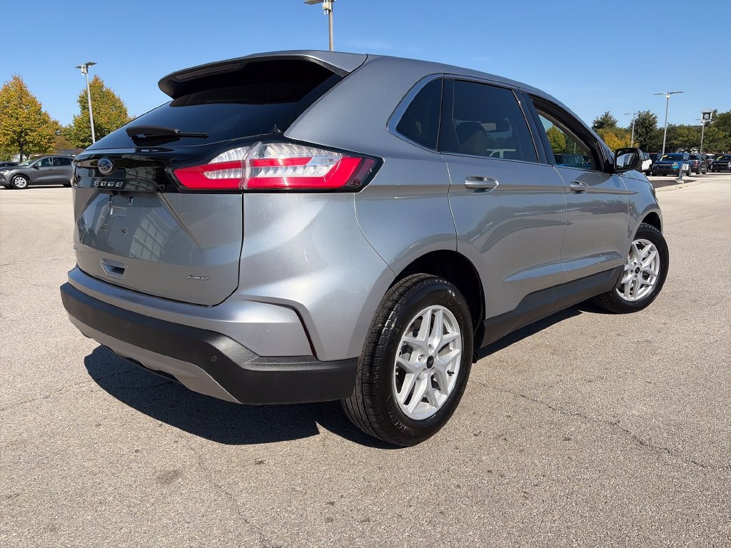 Used 2024 Ford Edge SEL w/ Convenience Package AWD/4WD image 7