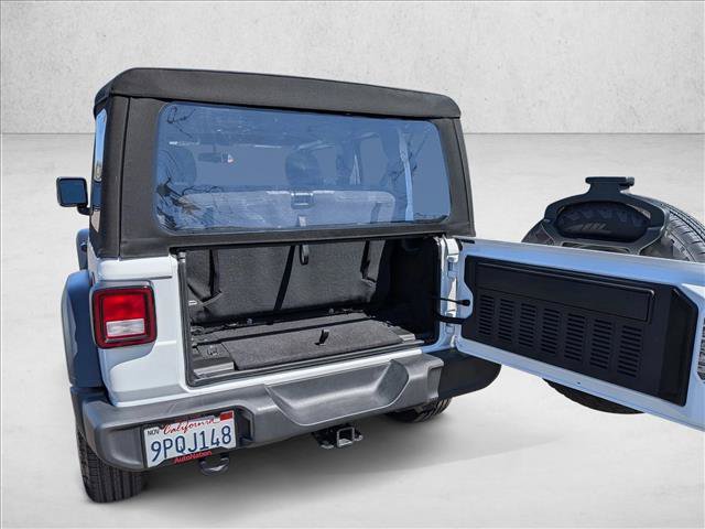 Used 2024 Jeep Wrangler Sport AWD/4WD image 6