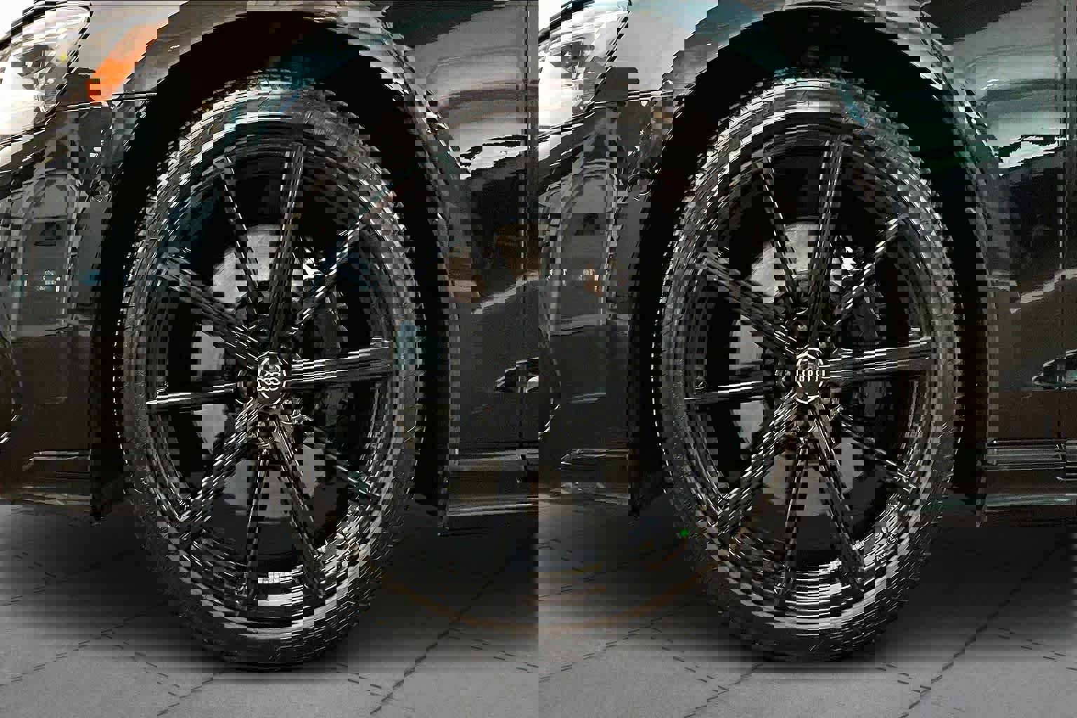 Used 2024 Audi A8 L 3.0T image 10