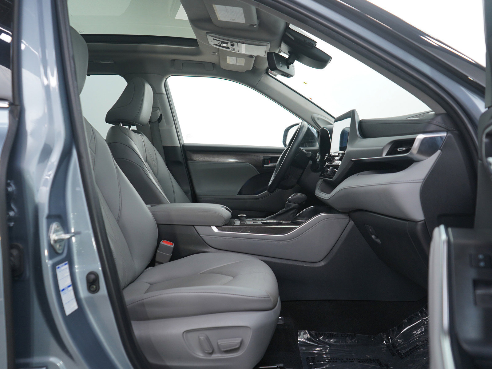 Used 2022 Toyota Highlander Platinum image 11