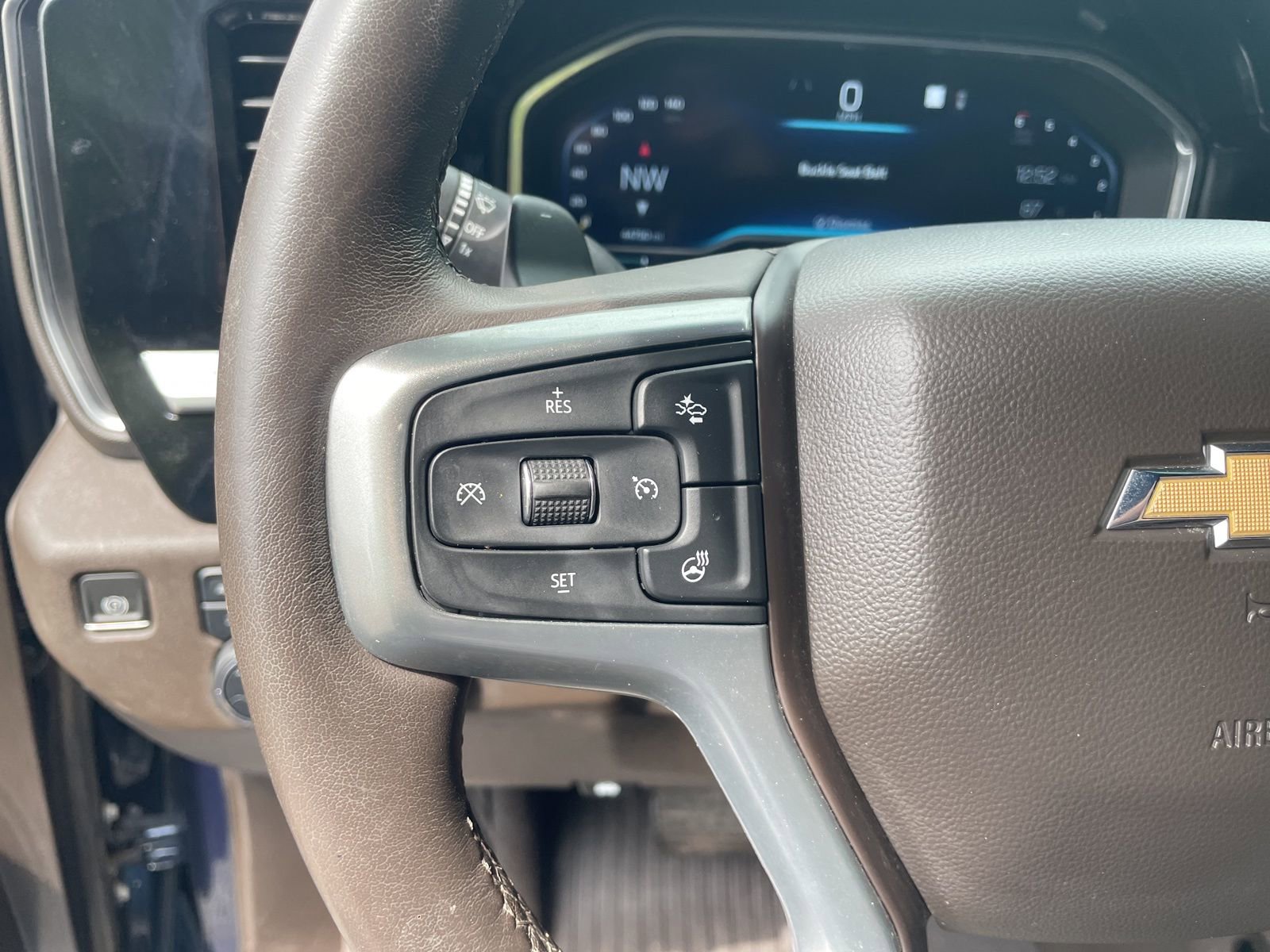 Used 2023 Chevrolet Silverado 1500 LT image 17