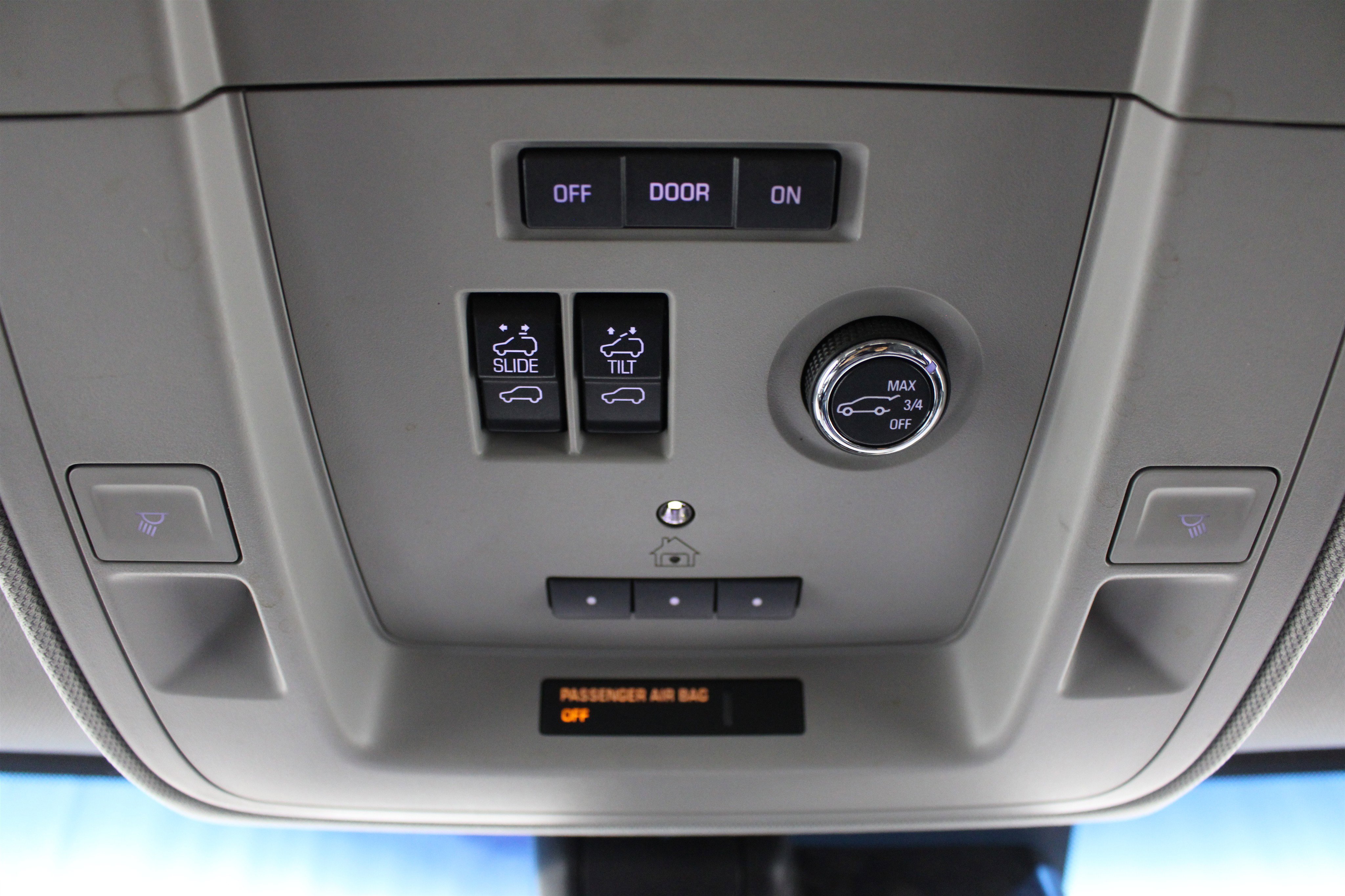 Used 2018 Chevrolet Tahoe LT AWD/4WD image 19