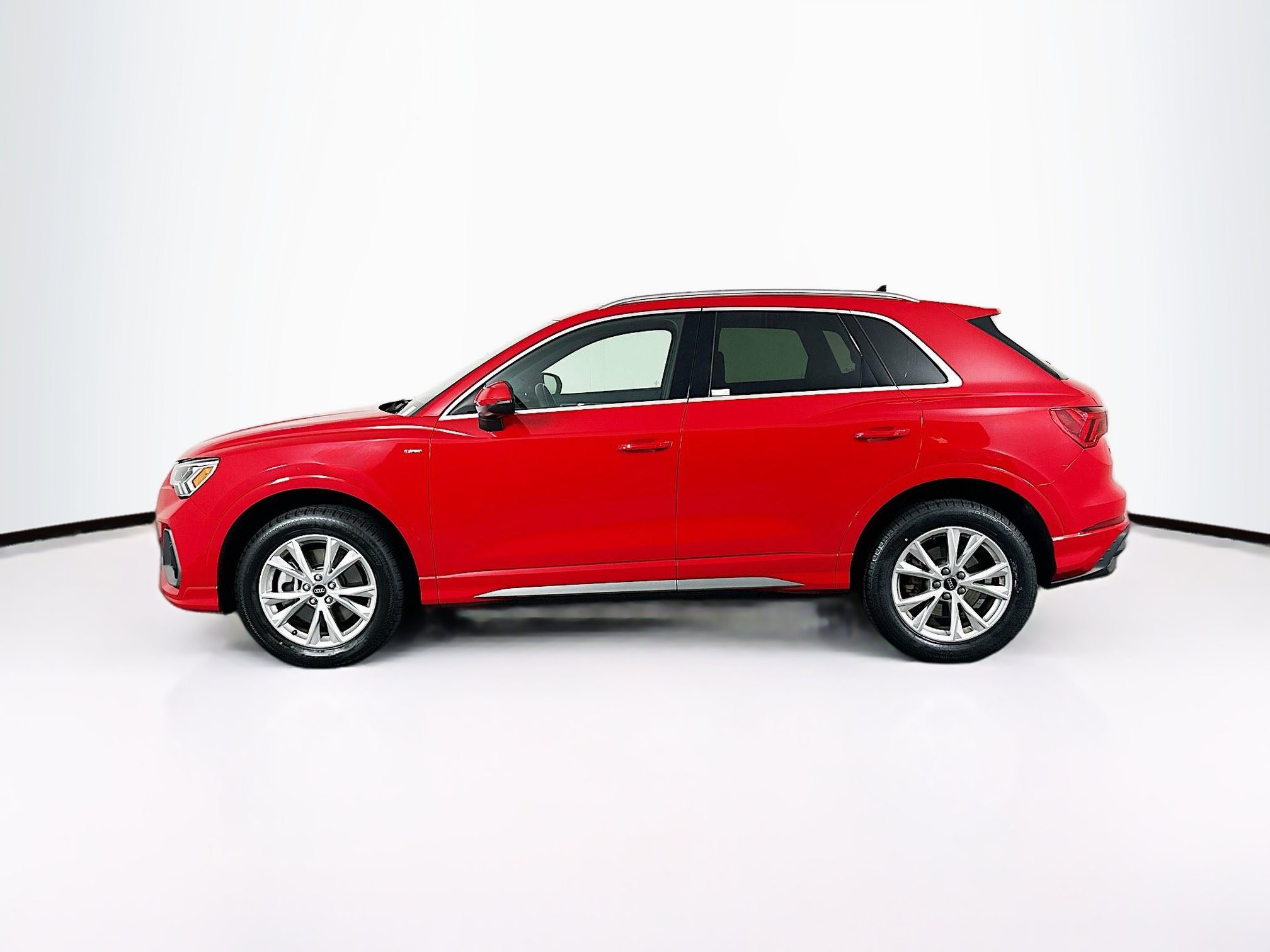 Used 2024 Audi Q3 2.0T Premium AWD/4WD image 4