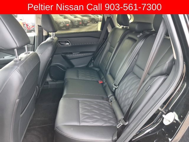 Used 2024 Nissan Rogue Platinum w/ Platinum Premium Package FWD image 11