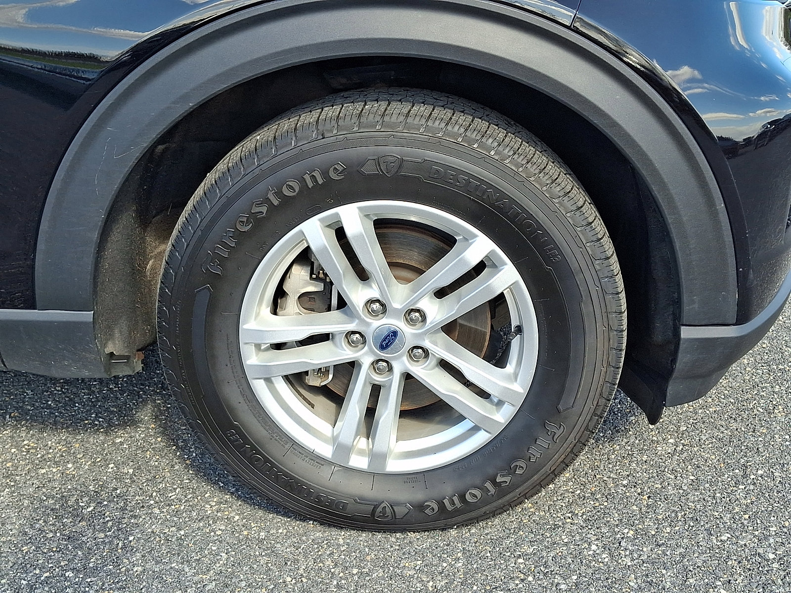 Used 2023 Ford Explorer XLT AWD/4WD image 8