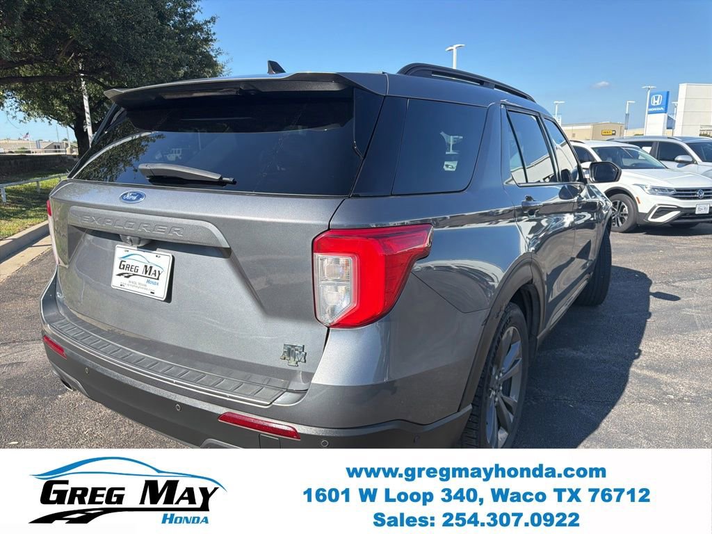 Used 2021 Ford Explorer XLT w/ Equipment Group 202A RWD image 2
