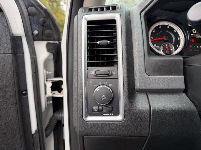 Used 2017 RAM 2500 Big Horn w/ Sport Appearance Group image 9