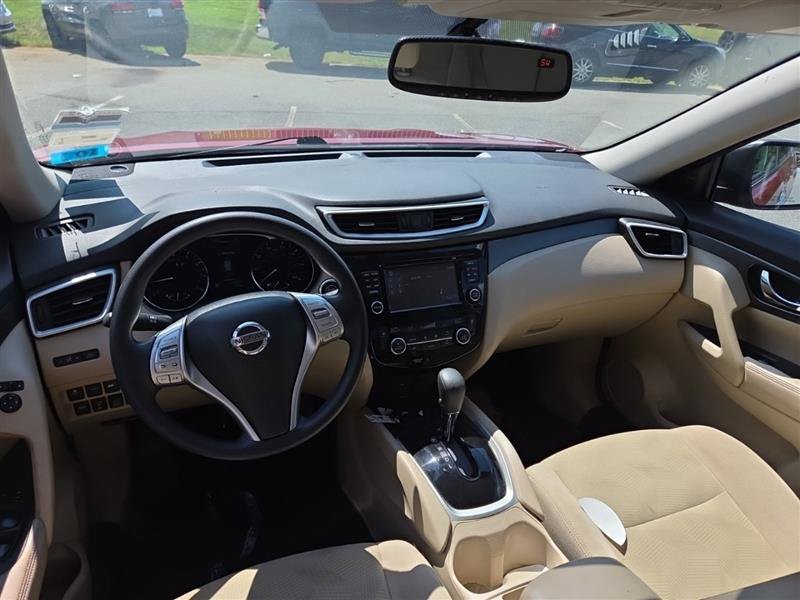 Used 2016 Nissan Rogue SV w/ SV Premium Package AWD/4WD image 6