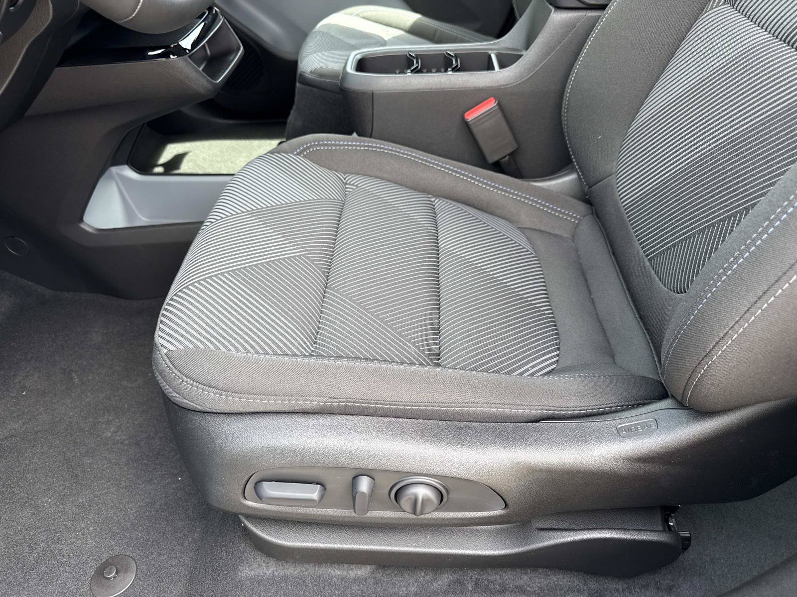 New 2027 Chevrolet Bolt LT w/ Comfort Package FWD image 19