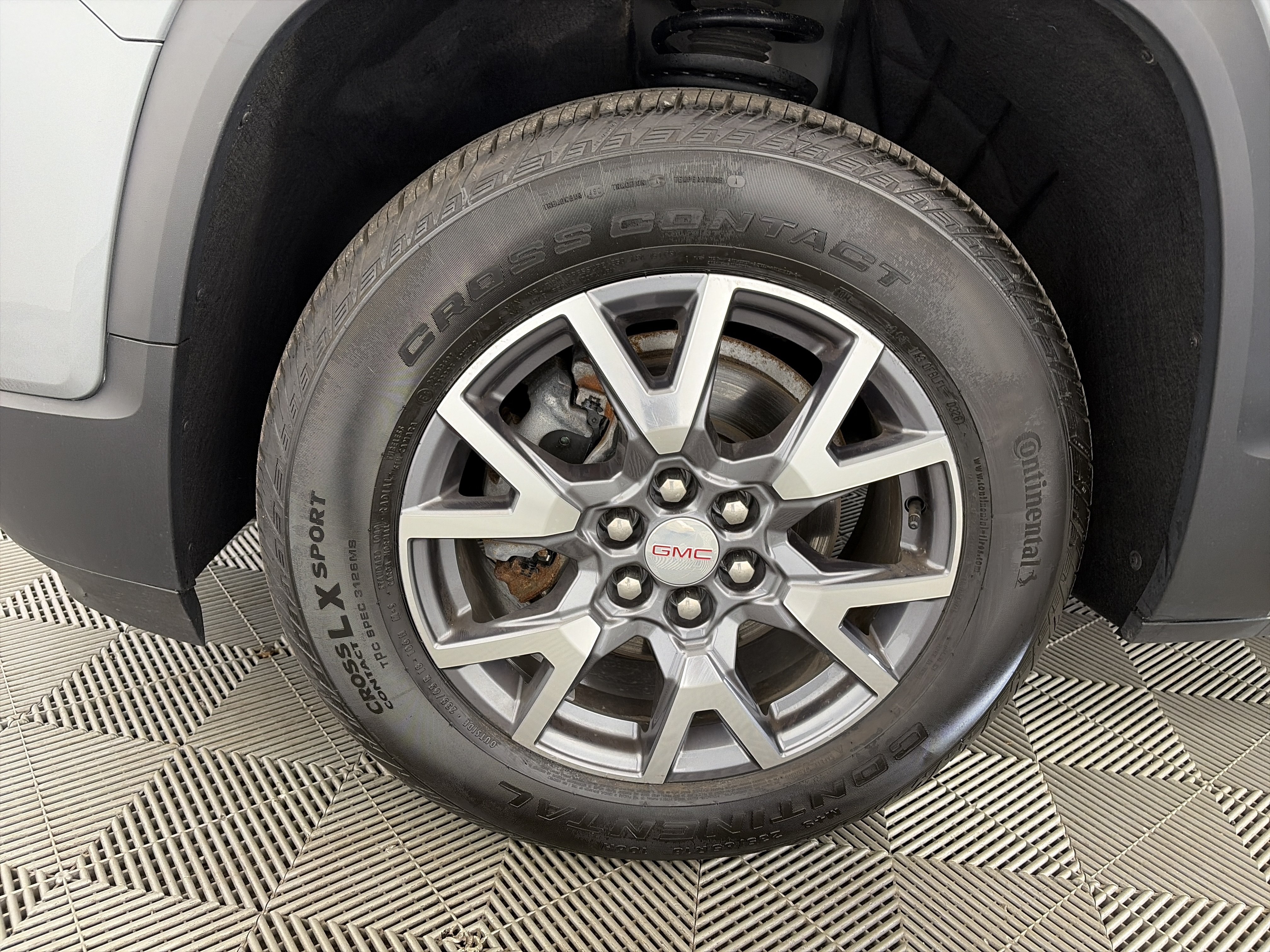 Certified 2023 GMC Acadia SLT AWD/4WD image 14