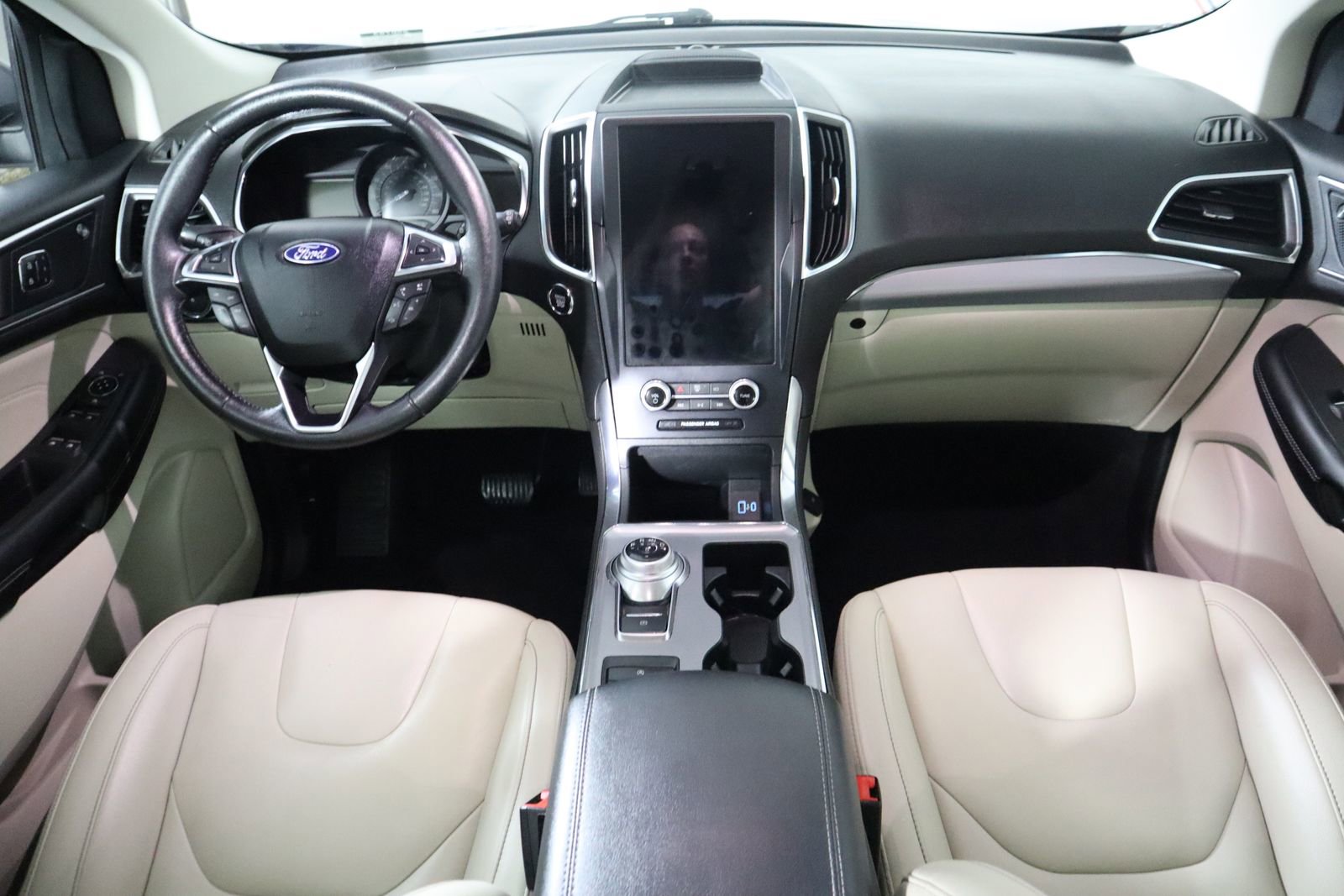 Used 2021 Ford Edge Titanium w/ Cargo Accessory Package image 26