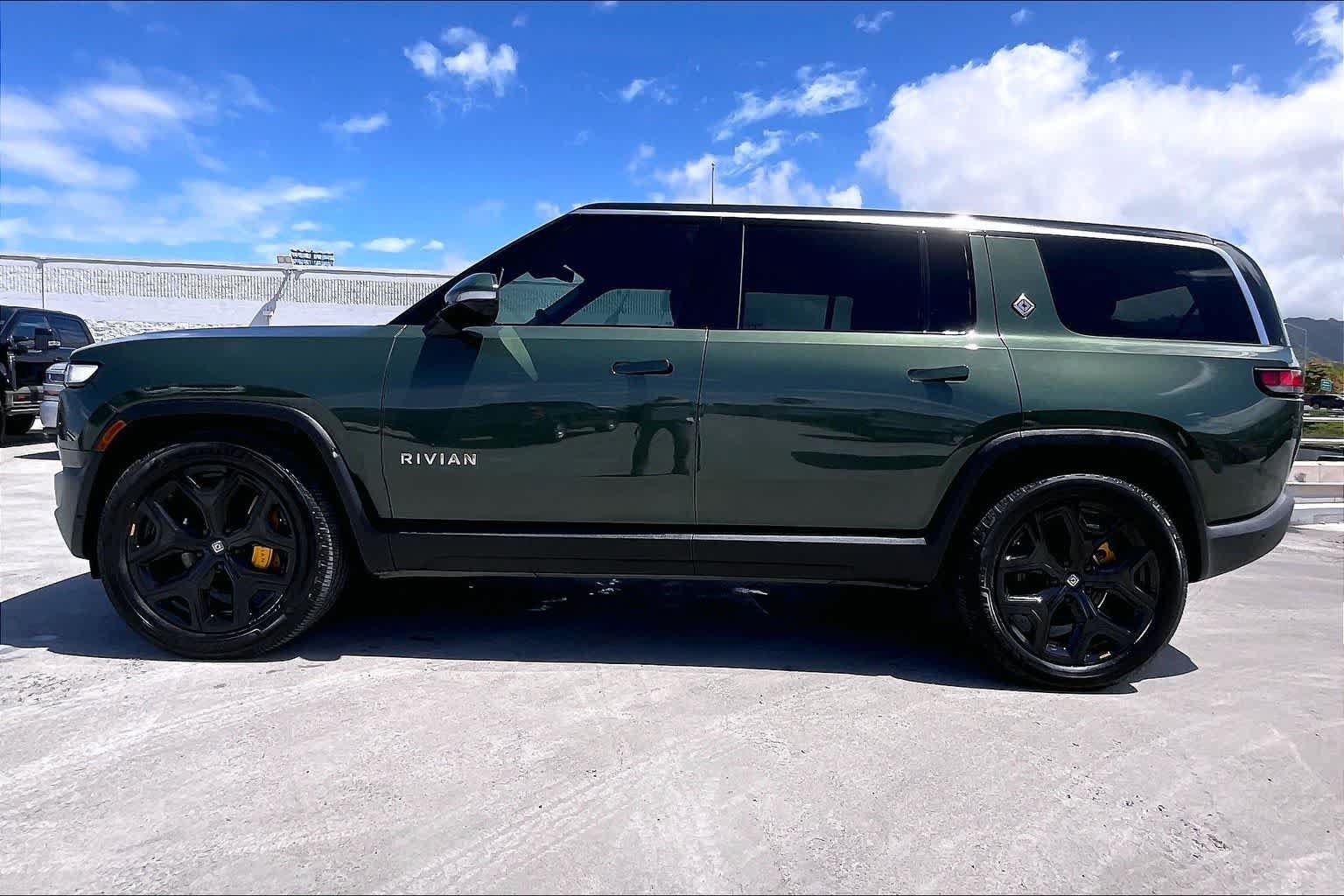Used 2023 Rivian R1S Launch Edition AWD/4WD image 3