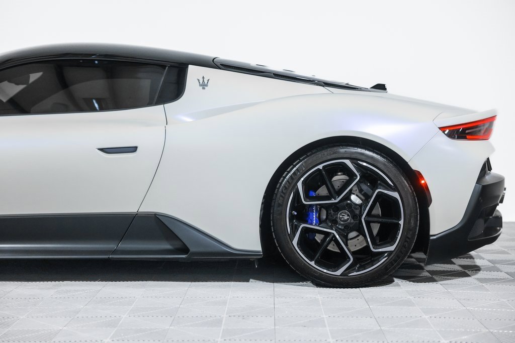 Used 2022 Maserati MC20 Coupe image 15