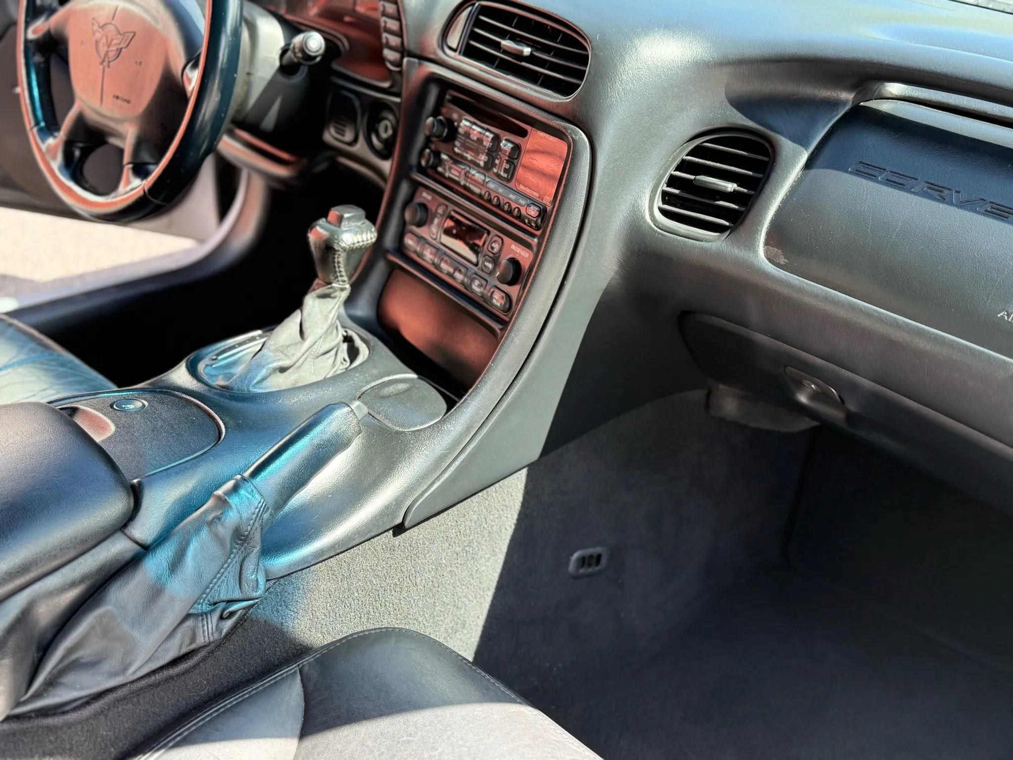 Used 1998 Chevrolet Corvette Convertible w/ Memory Pkg image 15