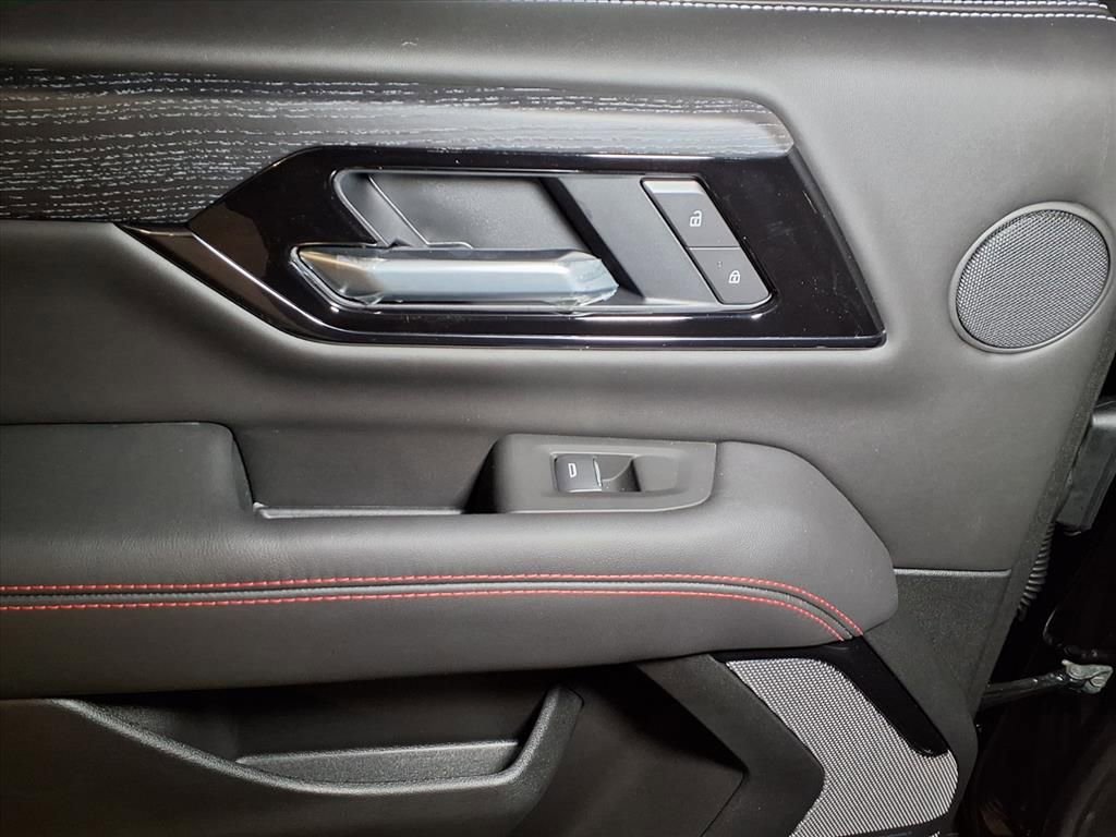New 2026 GMC Yukon XL AT4 Ultimate AWD/4WD image 11