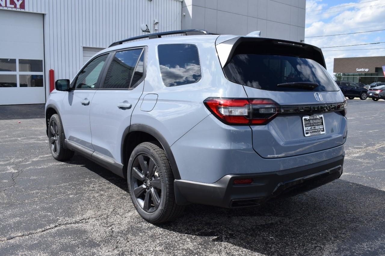New 2026 Honda Pilot Sport image 8