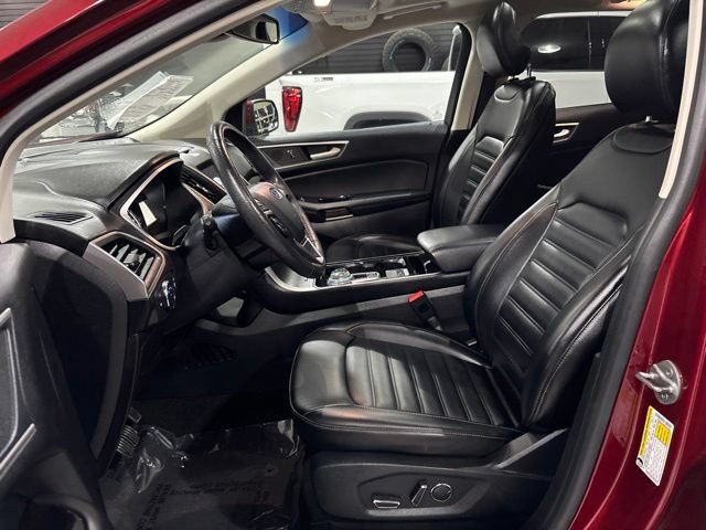 Used 2019 Ford Edge SEL w/ Equipment Group 201A FWD image 12