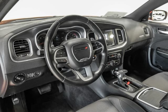 Used 2017 Dodge Charger R/T RWD image 5