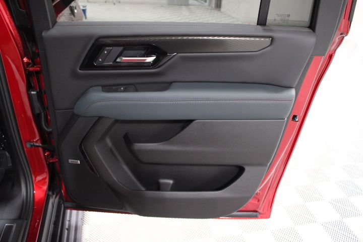 New 2026 GMC Yukon XL AT4 w/ AT4 Premium Plus Package AWD/4WD image 28