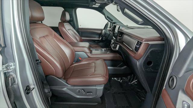 Used 2024 Ford Expedition Limited image 27
