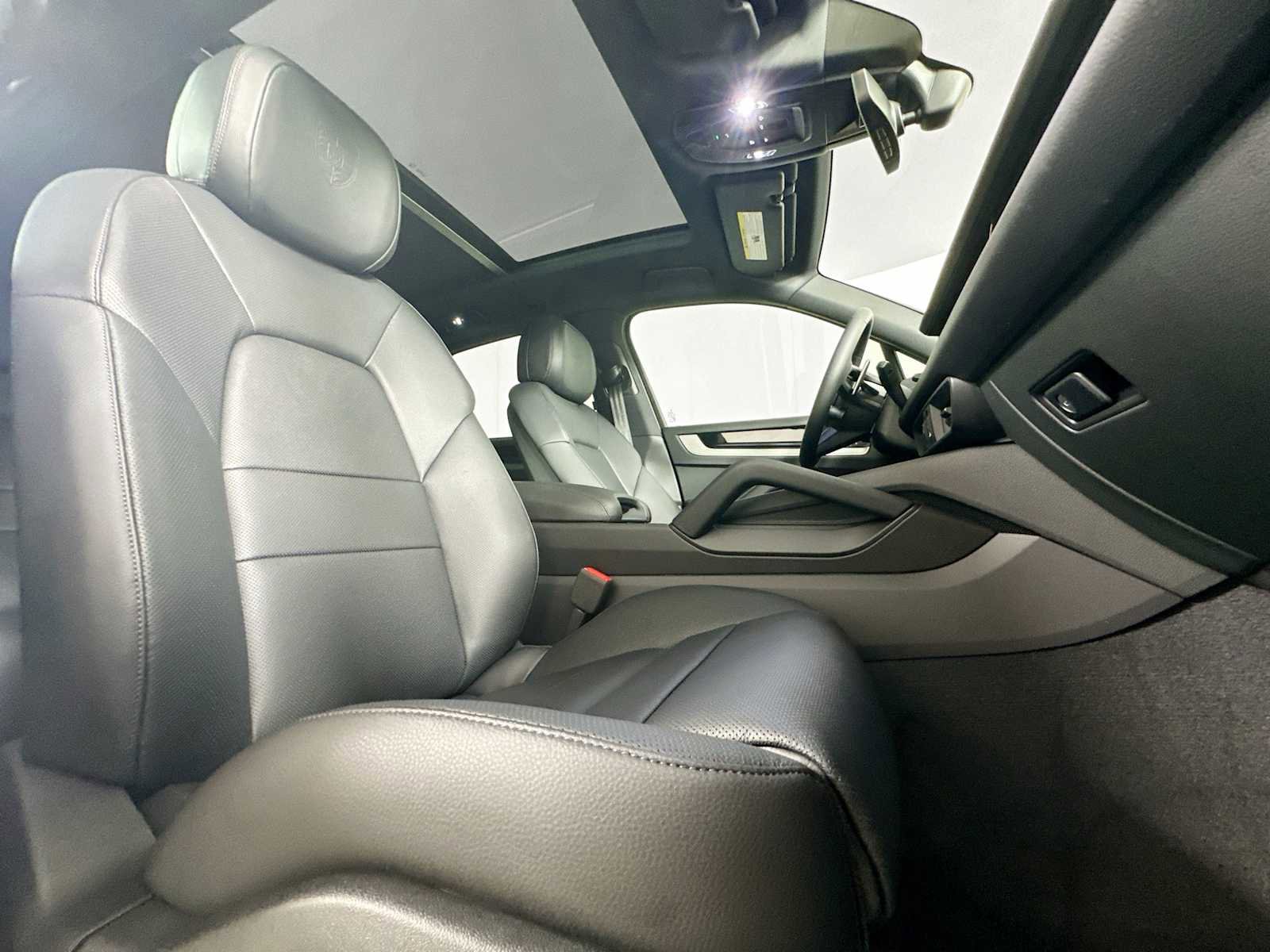 New 2025 Porsche Cayenne image 28