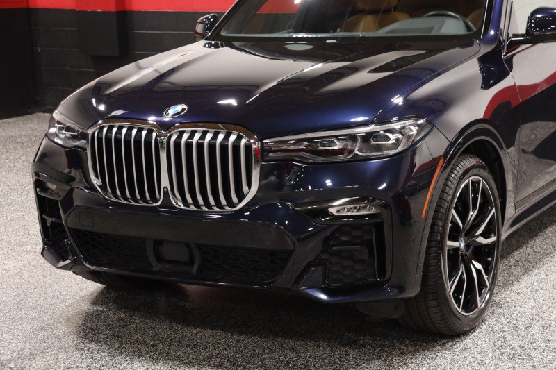 Used 2019 BMW X7 xDrive50i w/ M Sport Package AWD/4WD image 13