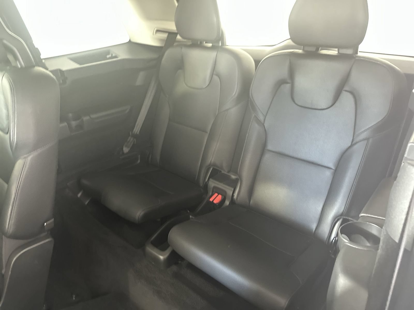 Used 2021 Volvo XC90 T6 Momentum w/ Climate Package AWD/4WD image 24