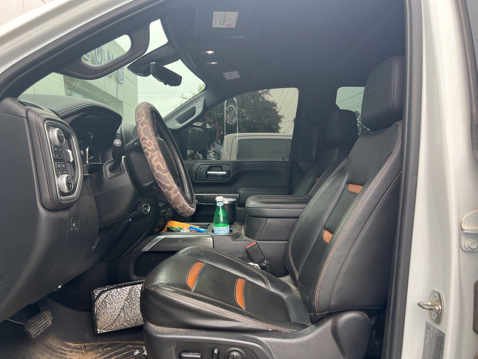 Used 2020 GMC Sierra 2500 AT4 w/ AT4 Premium Package AWD/4WD image 7