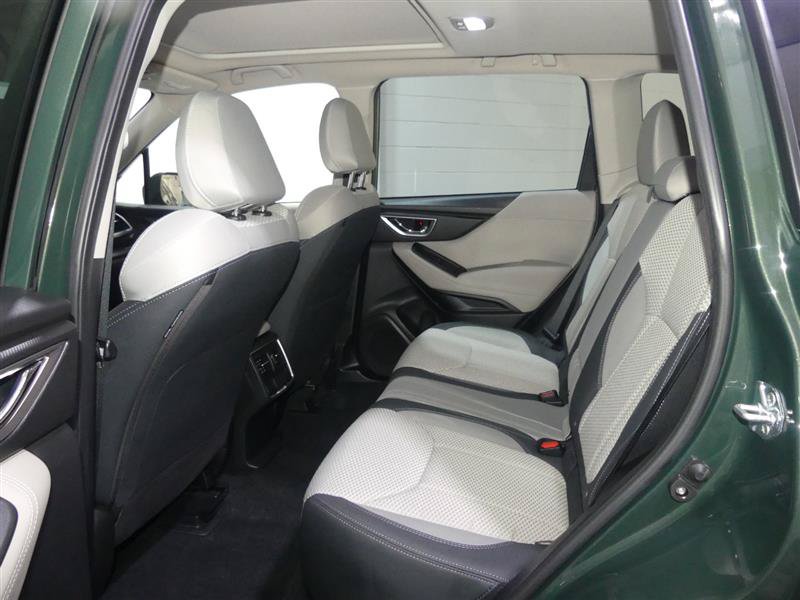Used 2024 Subaru Forester Premium AWD/4WD image 25