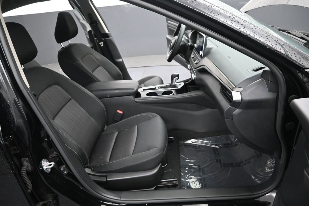 Used 2023 Nissan Altima 2.5 SV FWD image 25