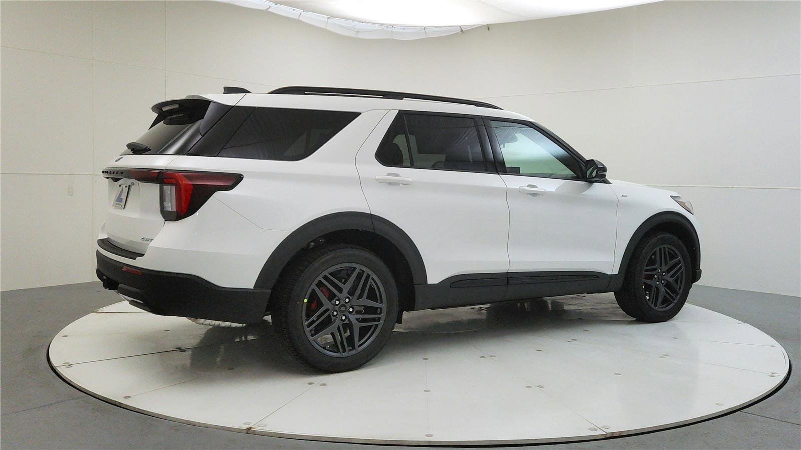 New 2026 Ford Explorer ST-Line image 7